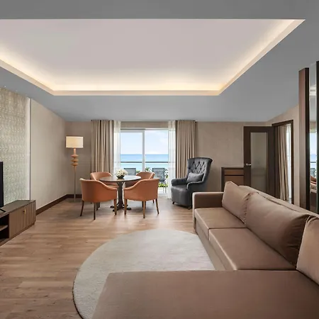 Papillon Ayscha & Θέρετρο 5*